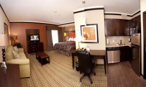 Queen Studio room in Staybridge Suites DFW Airport North an IHG Hotel