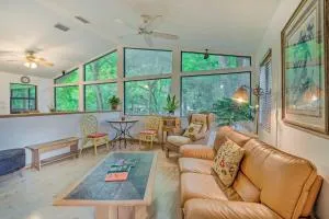 Waterfront Inglis Getaway about 5 Mi to the Gulf! - Inglis