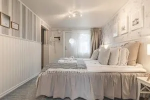 Naya Retreat & Hotell - Stora Frö