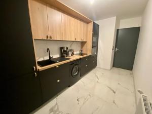 Appartement spacieux pour 6 - Rive gauche - parking -093