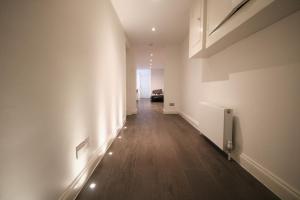 Superb flat near Victoria station