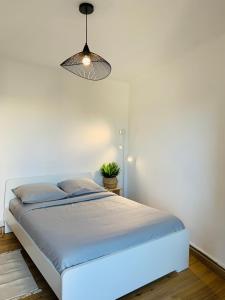 Escale St Charles - 150m de la Gare, vue sur Notre-Dame de la Garde