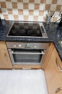 206mm Highgate Apartment