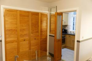 206mm Highgate Apartment