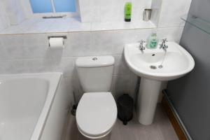 206mm Highgate Apartment