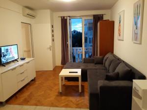 Apartments by the sea Povljana, Pag - 14101