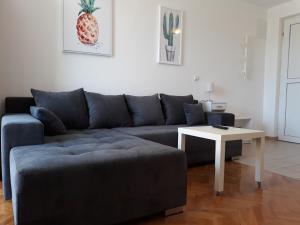 Apartments by the sea Povljana, Pag - 14101