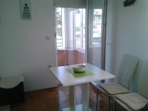 Apartments with a parking space Zadar - 14114