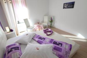 Family friendly apartments with a swimming pool Vodnjan, Fazana - 14159