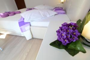 Family friendly apartments with a swimming pool Vodnjan, Fazana - 14159