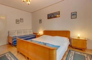 Apartments by the sea Mali Losinj (Losinj) - 14166