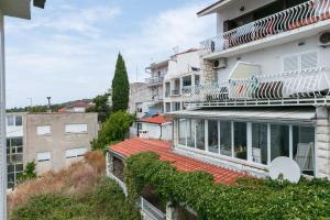 Apartments by the sea Hvar - 14197