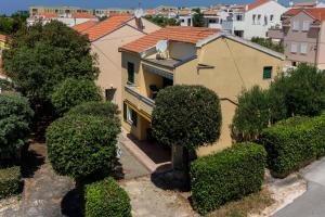 Apartments by the sea Petrcane, Zadar - 14327 