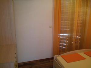 Apartments by the sea Kastel Kambelovac, Kastela - 14364