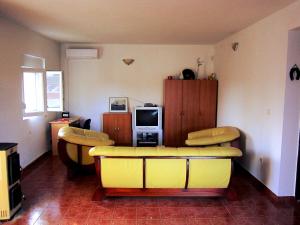 Holiday house with a parking space Unesic, Zagora - 14363