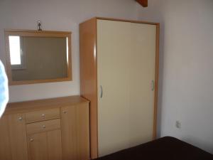 Apartments with a parking space Savar, Dugi otok - 14373