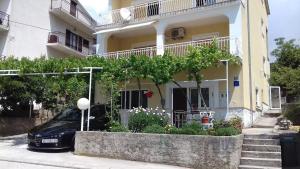 Apartments with a parking space Selce, Crikvenica - 14383