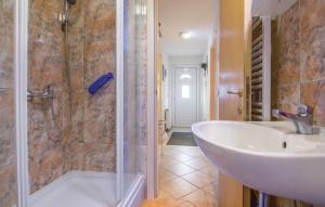 Family-friendly apartments with swimming pool Fratrici, Umag - 14384