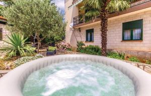 Apartments with parking space Rijeka - 14403 - 3hvězdičkové hotely ve městě Rijeka