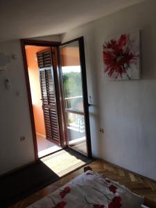 Apartments by the sea Sukosan, Zadar - 14406