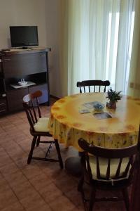 Apartments with WiFi Rab - 14427