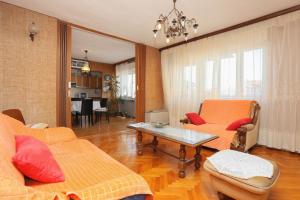 Apartments by the sea Sumpetar, Omis - 14450