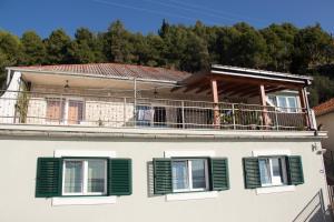 Apartments by the sea Krilo Jesenice, Omis - 14459