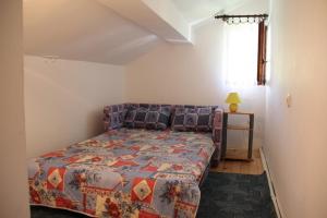 Apartments by the sea Grebastica, Sibenik - 14476