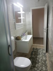 Apartments by the sea Zavalatica, Korcula - 14498