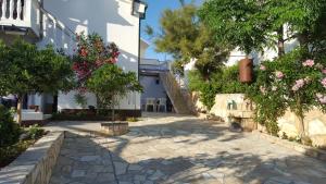 Apartments by the sea Kustici, Pag - 14522 
