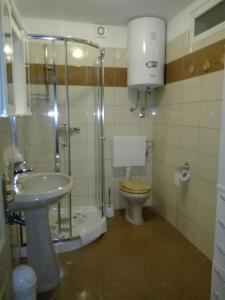 Twin Room Plomin Luka 15078d