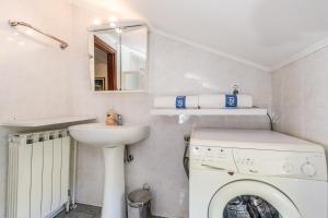 Family-friendly apartments with swimming pool Rijeka - 14294