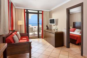Family Room (2 Adults + 2 Children) room in Seaside Sandy Beach