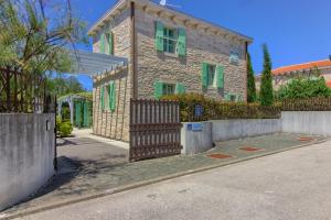 Luxury villa with a swimming pool Liznjan, Medulin - 16329
