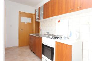 Apartments by the sea Slatine, Ciovo - 16341