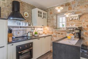 Family friendly house with a swimming pool Cerion, Central Istria - Sredisnja Istra - 16332