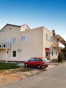 Apartments with a parking space Umag - 16354