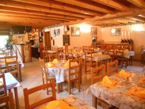 Hotels Auberge du Saut des Cuves : photos des chambres