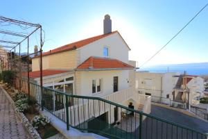 Apartments by the sea Duce, Omis - 16406 