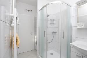 Apartments by the sea Duce, Omis - 16406