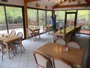 Hotels Auberge du Saut des Cuves : photos des chambres