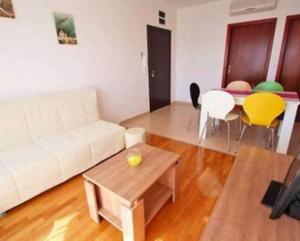 Apartments with a parking space Jadranovo, Crikvenica - 16458 