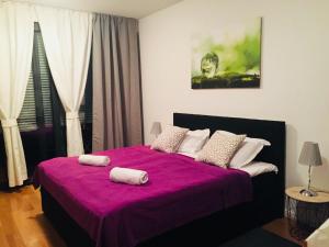 Apartments with WiFi Zagreb - 16462