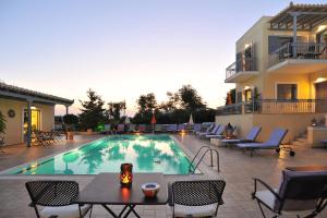 Fistikies Holiday Apartments Aegina Greece