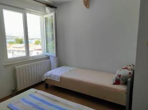 Family-friendly apartments with swimming pools Arbanija, Ciovo - 16478