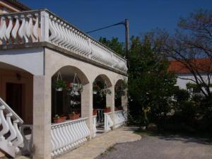 Apartments with a parking space Pridraga - Cuskijas, Novigrad - 16480 