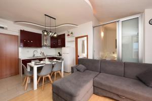 Apartments by the sea Starigrad, Paklenica - 14113