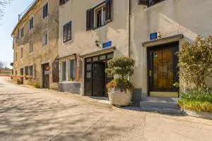 Apartments with a parking space Motovun, Central Istria - Sredisnja Istra - 14160 - 奥普塔利