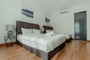 SOPHIAS HOME - CITY and HILL VIEW 3BR at 218 Tropicana Macalister with Netflix & TV Box