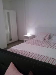 Apartments by the sea Martinscica, Cres - 14334